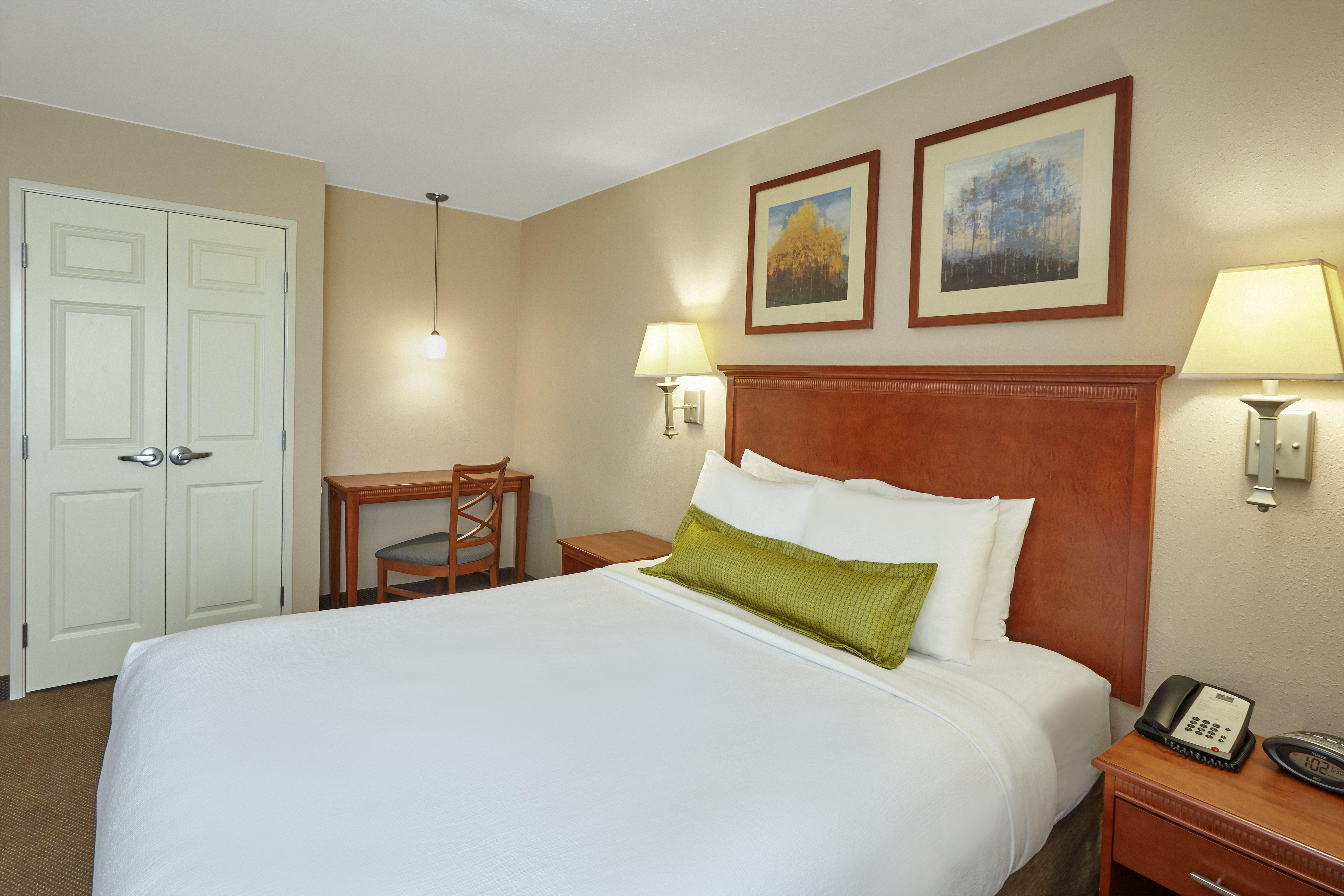 Candlewood Suites Aurora-Naperville By Ihg Екстериор снимка